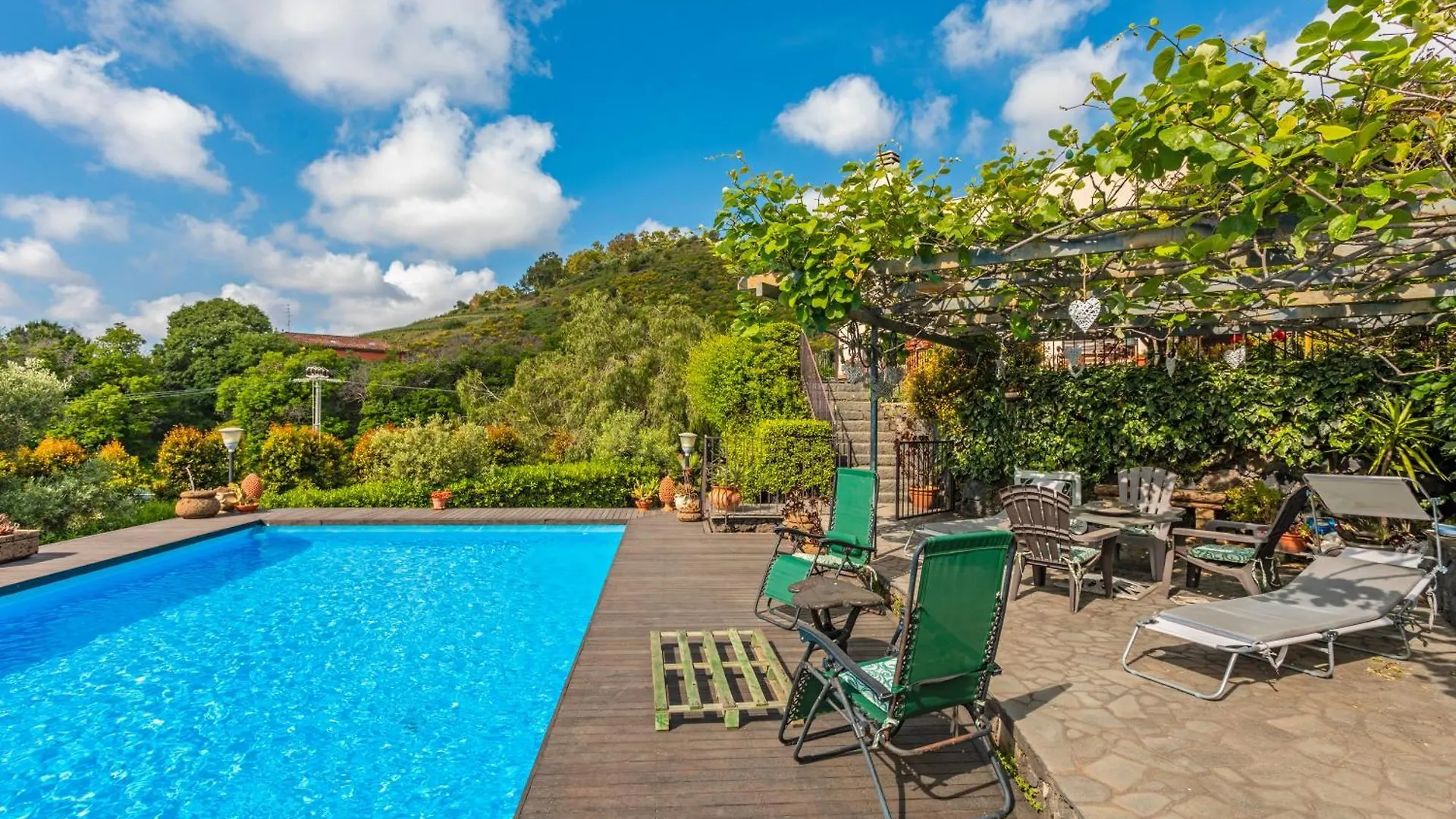 Queen Etna - Beautiful Pool Viagrande 0*,